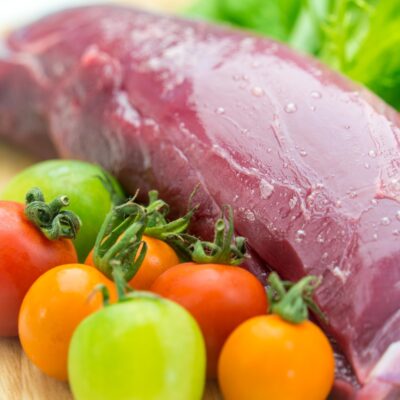 【SK101A-shigerumarina】 ★★狩猟予約販売 最短当日~最長14日以内に発送【和歌山県】高級天然 シカ生肉冷凍真空パック 一頭いいとこ取りミックス(ブロック肉+不揃い細切れ肉) 約2kgパック×2 お得な 3kg〜5kg